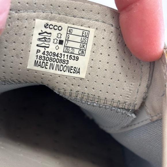 Ecco Soft 7 Shoes Women's US 9/EU40 Gray Leather Zip Up Low Top Comfort Sneakers - Picture 11 of 13